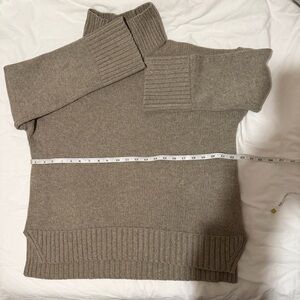 Abercrombie & Fitch Taupe Turtleneck Sweater